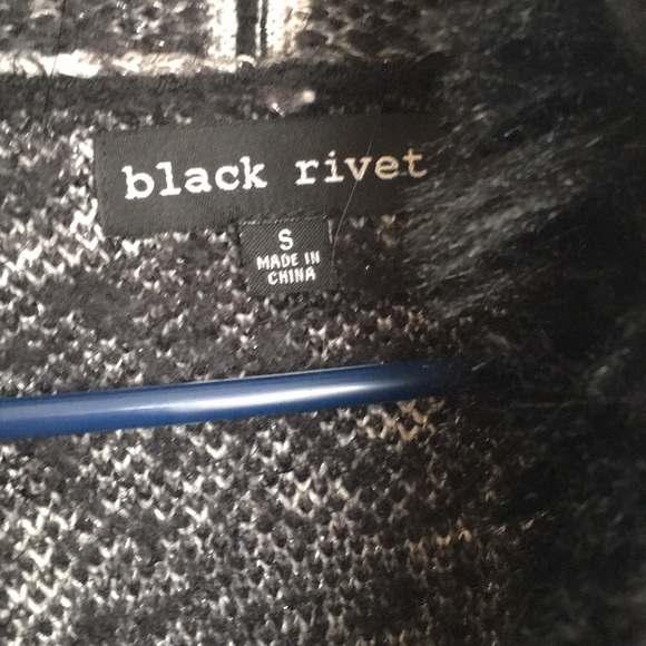 Sweater - Picture 4 of 4